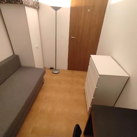 With 2 Shared Bathrooms ,wc , 2km To Old Town -100m From Metro Szwedzka Warsaw