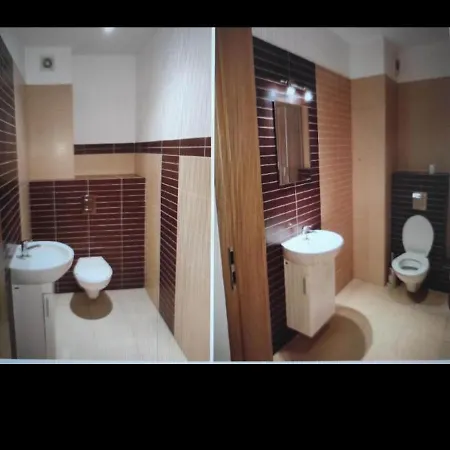 With 2 Shared Bathrooms ,wc , 2km To Old Town -100m From Metro Szwedzka Warsaw