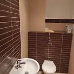 With 2 Shared Bathrooms ,wc , 2km To Old Town -100m From Metro Szwedzka 바르샤바